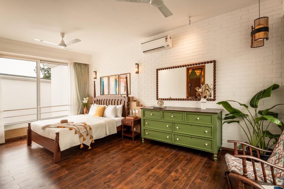 Bed, Bedroom, air conditioner