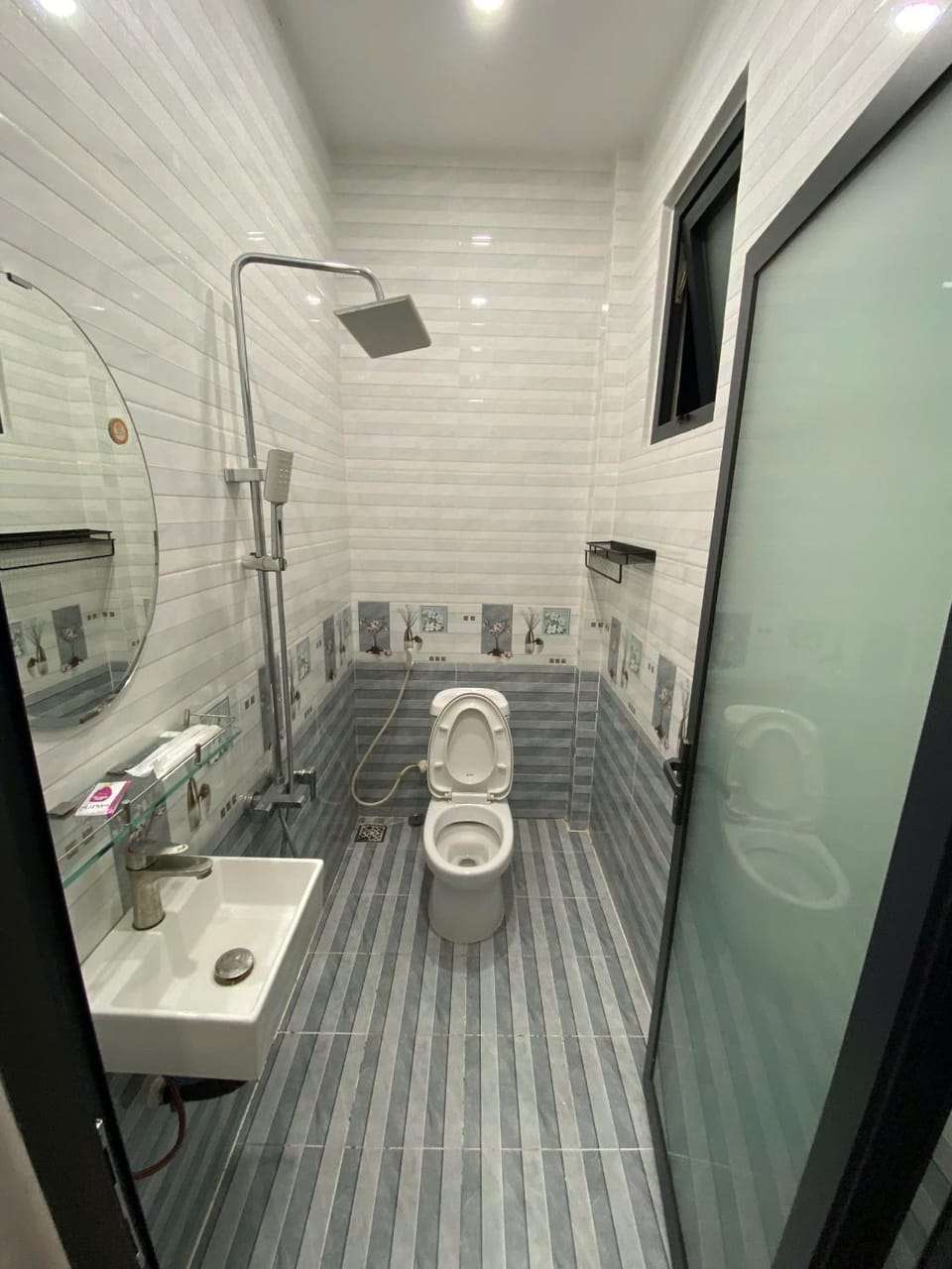 Shower, Toilet, Bathroom