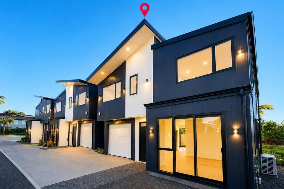 Howick New Builds, Walk to Shops House in Auckland