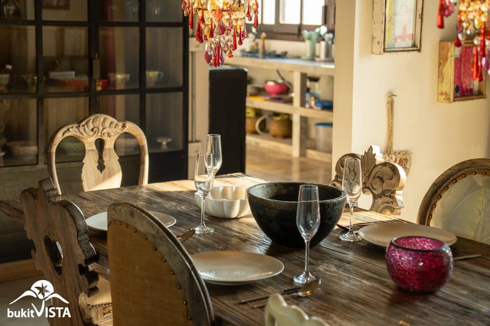 Seating area, Dining area