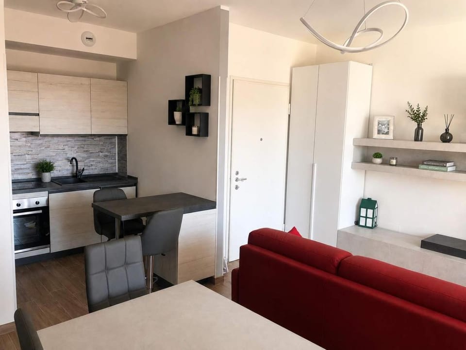 Kitchen or kitchenette, Seating area
