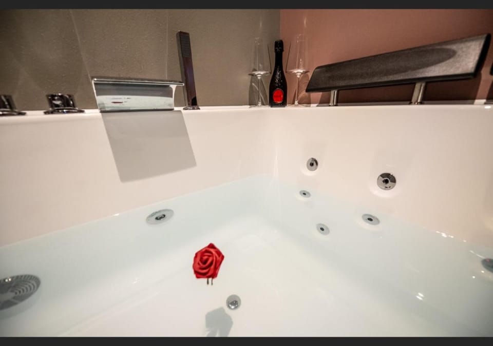Hot Tub, Bathroom, Bath
