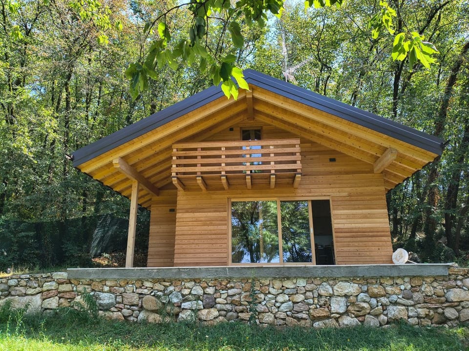Property building, Natural landscape, Garden view