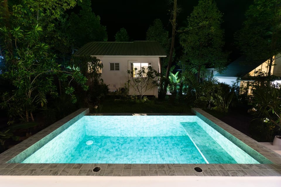 Property building, Night, Garden, Garden view, Pool view, Swimming pool