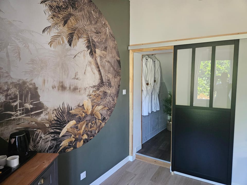 Unique Luxury Boutique Chambre d'hotes - Chez Oscar Bed and Breakfast in Nouvelle-Aquitaine