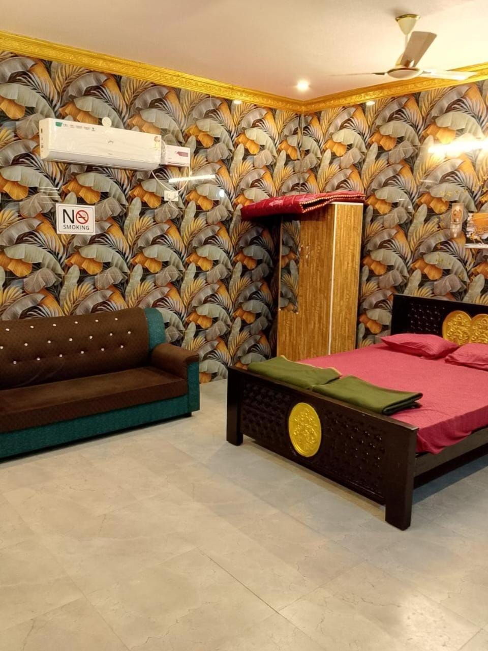 Ridgeview Retreat Room Stay Hotel in Tamil Nadu