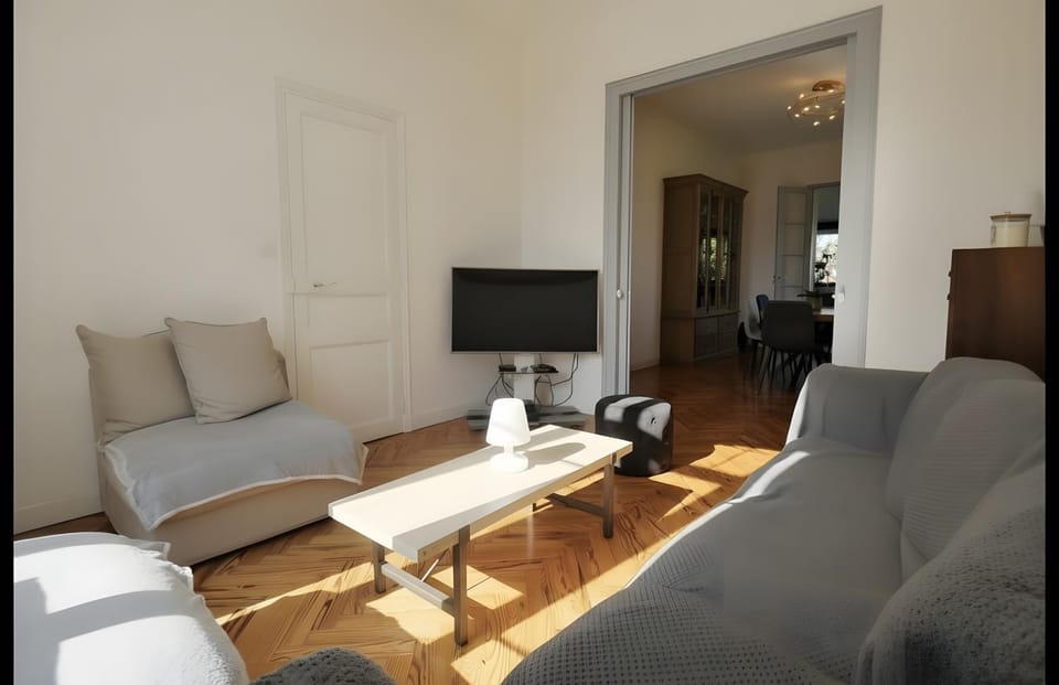 Property building, Living room