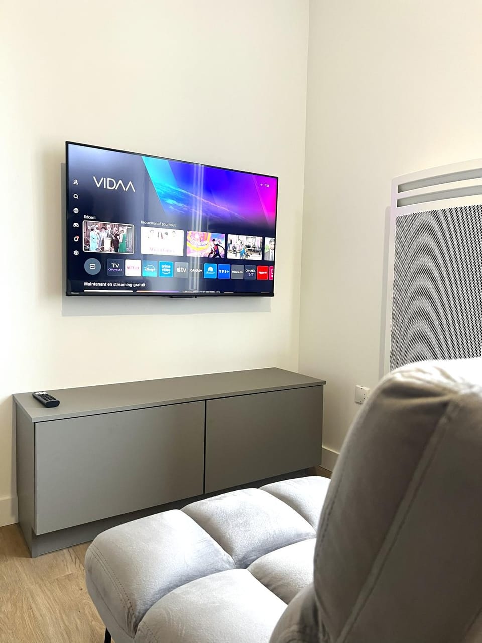 TV and multimedia, Seating area