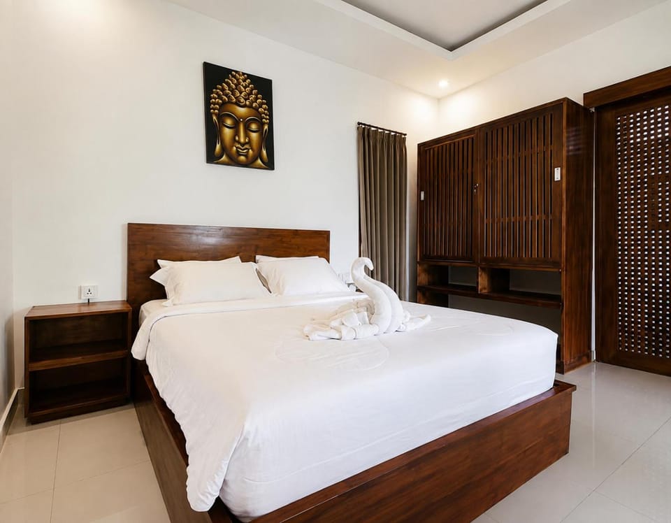 Bed, Bedroom, towels, wardrobe