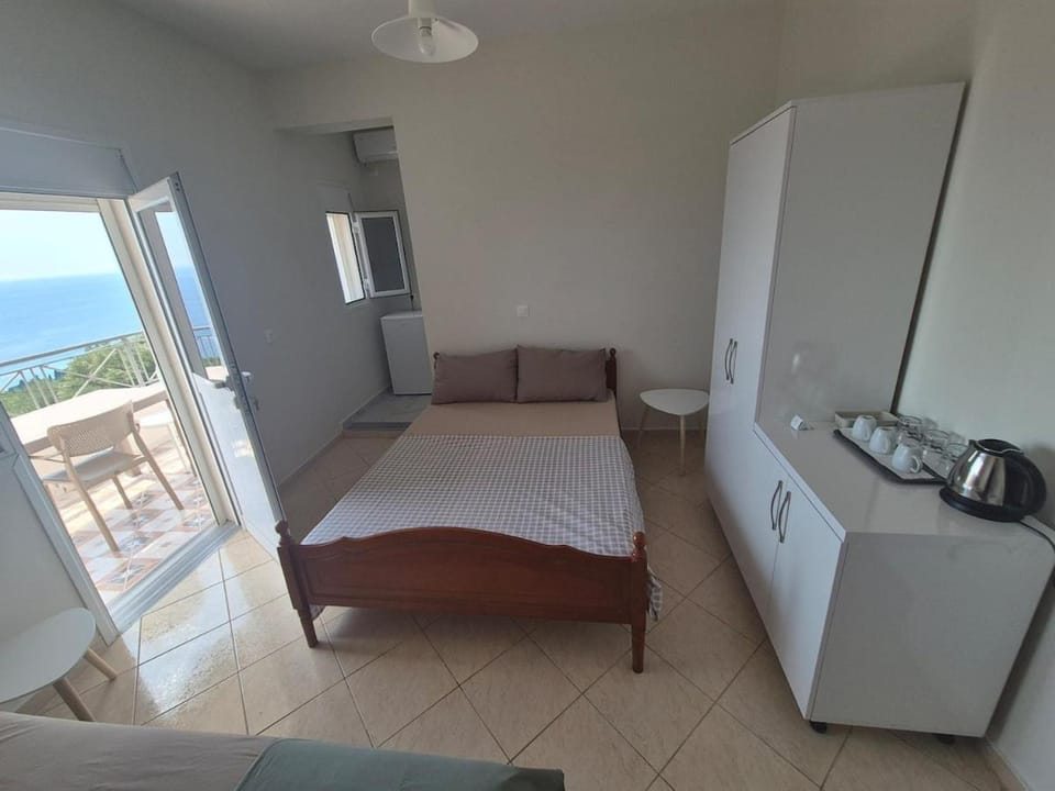 Sunset & Sea View Apartment in Dhërmi