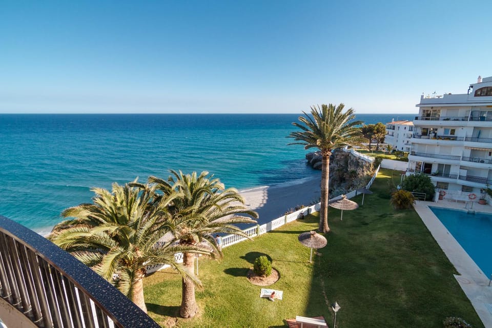 Balcony/Terrace, Garden view, Sea view, Swimming pool