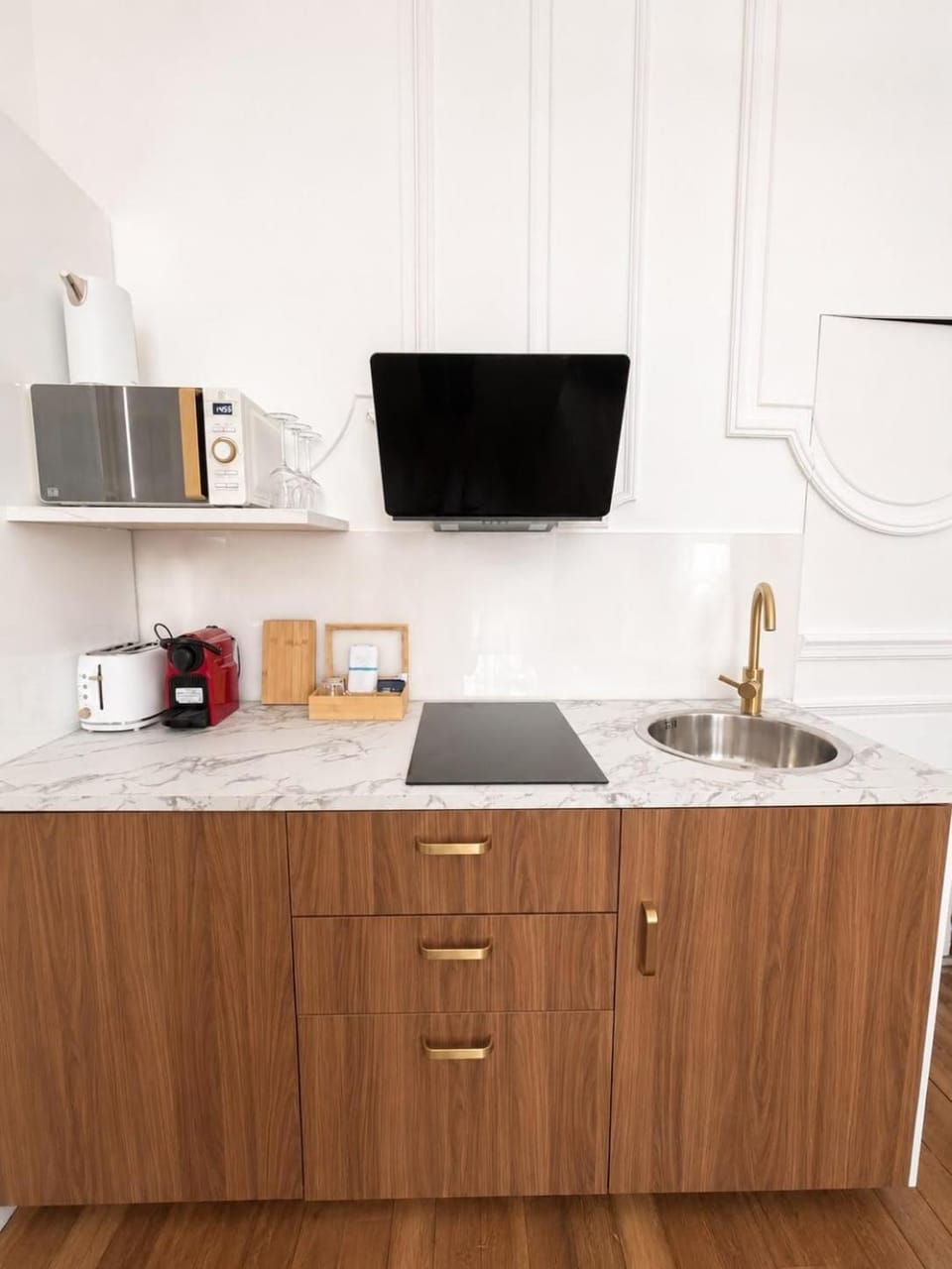 Kitchen or kitchenette