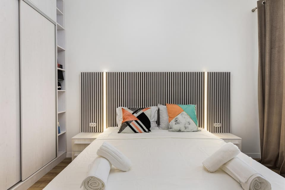 Bed, Photo of the whole room, Bedroom, wardrobe