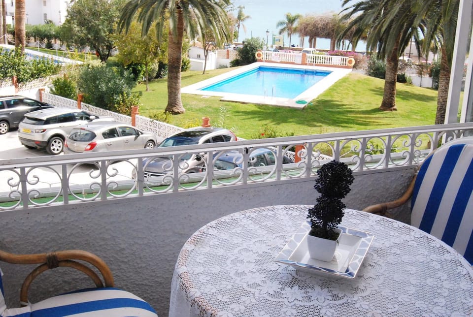 Balcony/Terrace, Pool view, Sea view