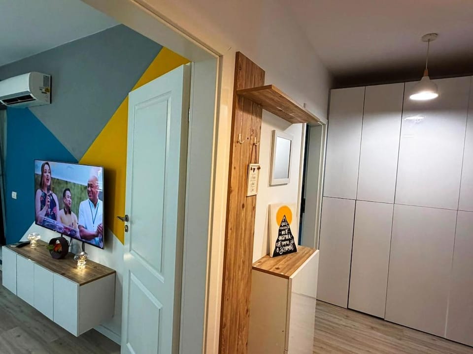 Chique Studio near Mall Plaza 2 Apartment in Bucharest
