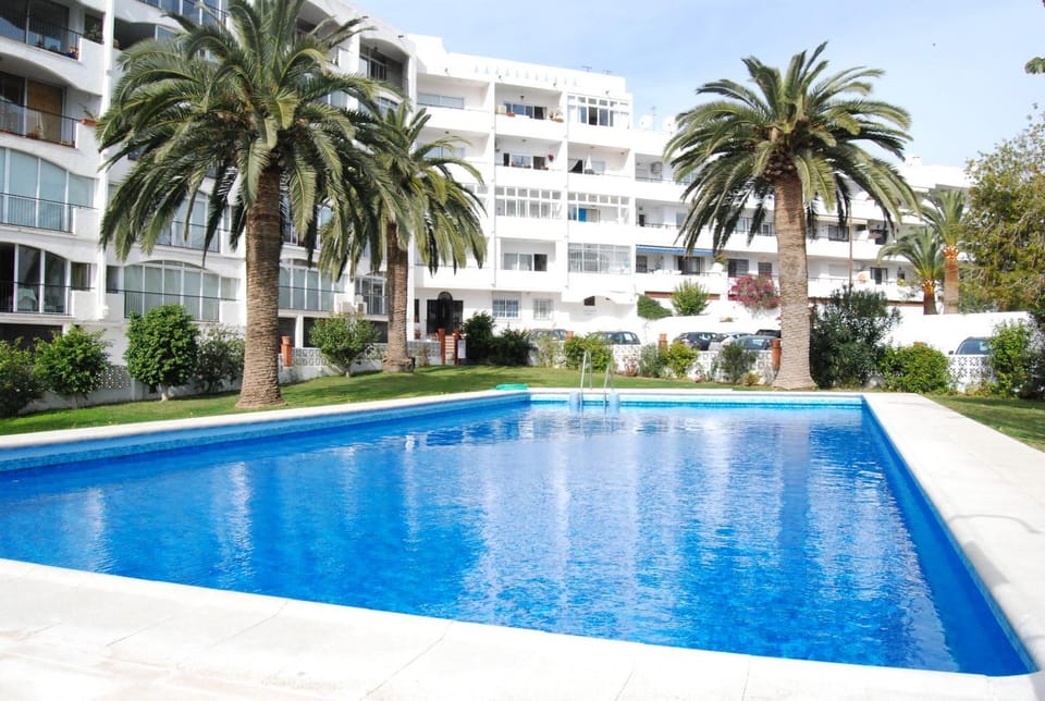 Facade/entrance, Swimming pool, Swimming pool