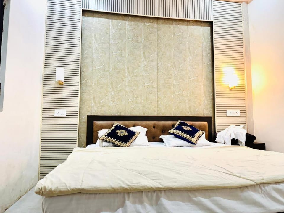 Vasundhara inn home stay Bed and Breakfast in Varanasi