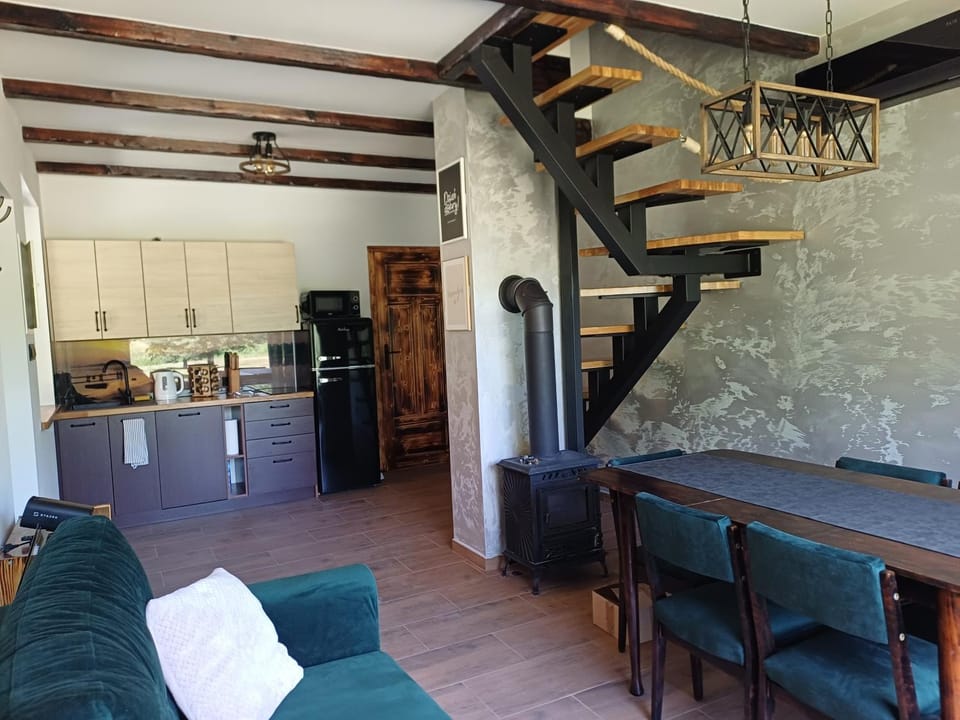 Kitchen or kitchenette, Seating area