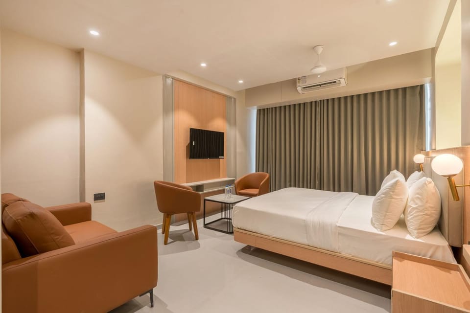 Photo of the whole room, Bedroom, air conditioner
