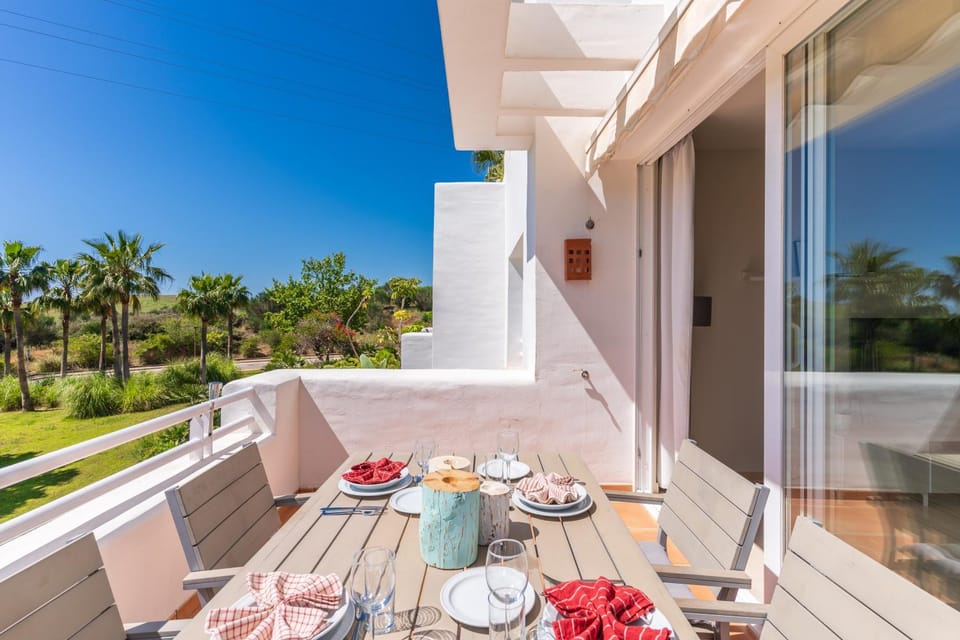 View (from property/room), Balcony/Terrace