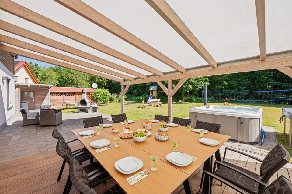Garden, Dining area, Garden view, Swimming pool