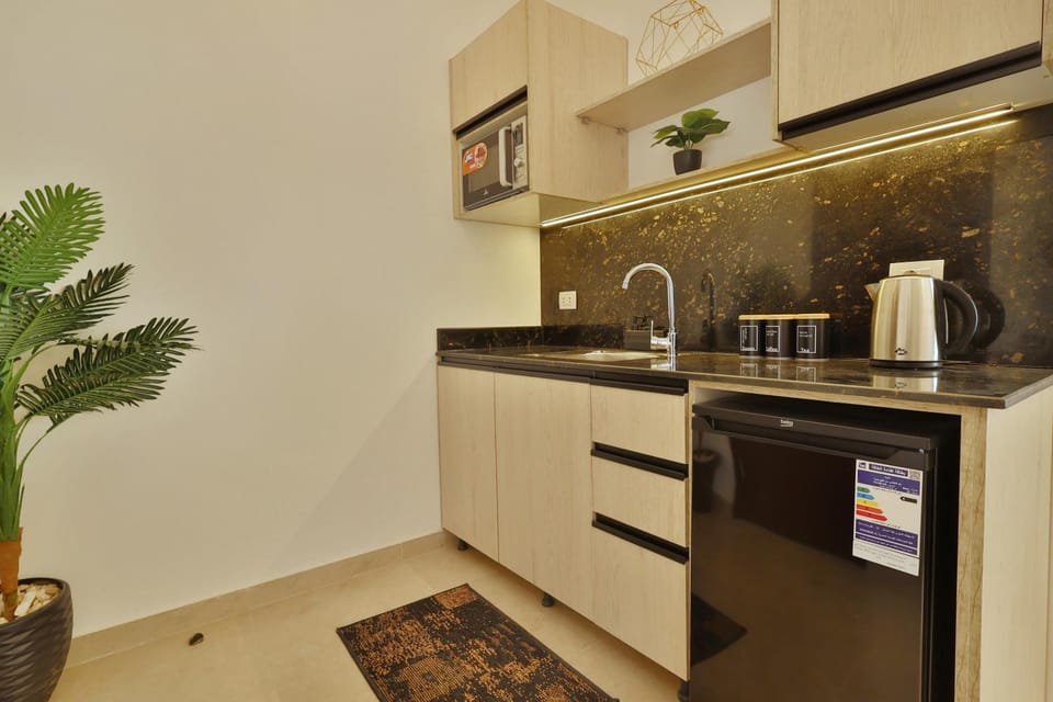 New Cairo Chic Studio on 90 South Road & EDNC& AUC Apartment in New Cairo City