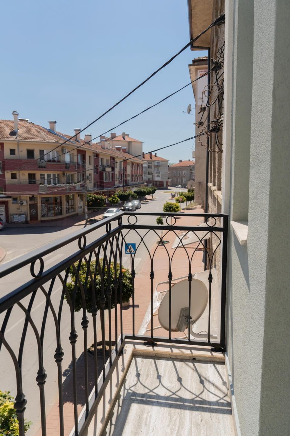 Day, View (from property/room), Balcony/Terrace, Street view, Location