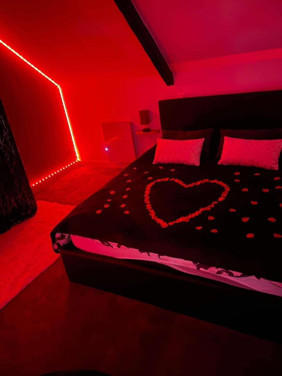 Le Petit Quiou Love hotel in Brittany