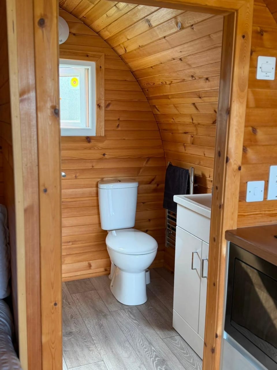 Island View Glamping Pod Campground/ 
RV Resort in Scotland