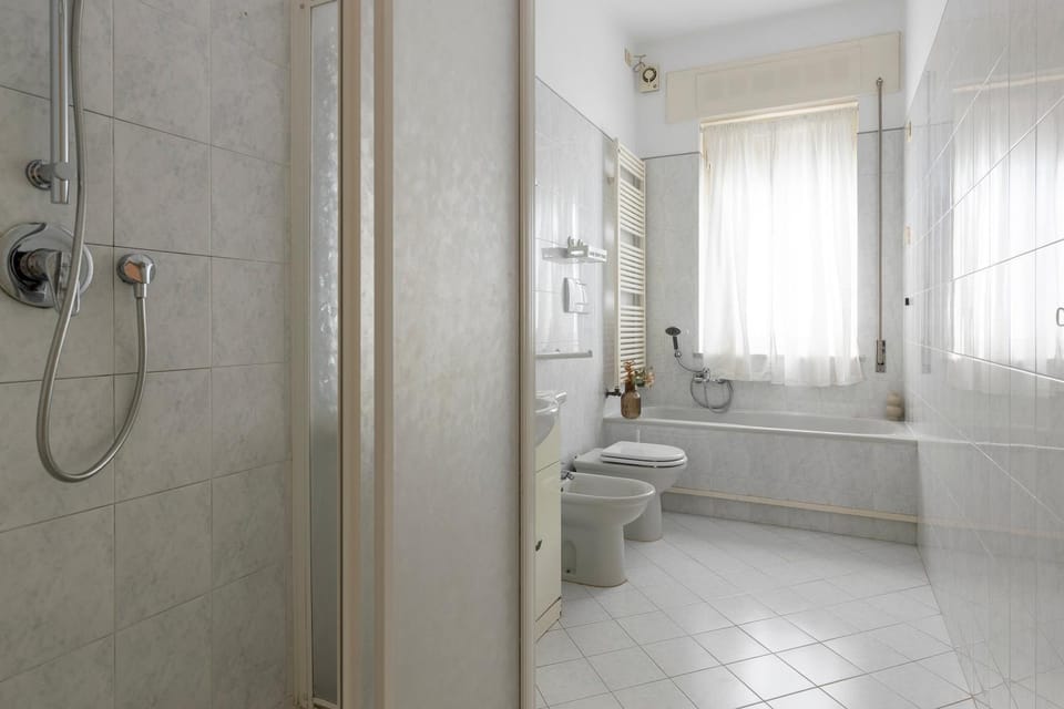 Bathroom, Bath