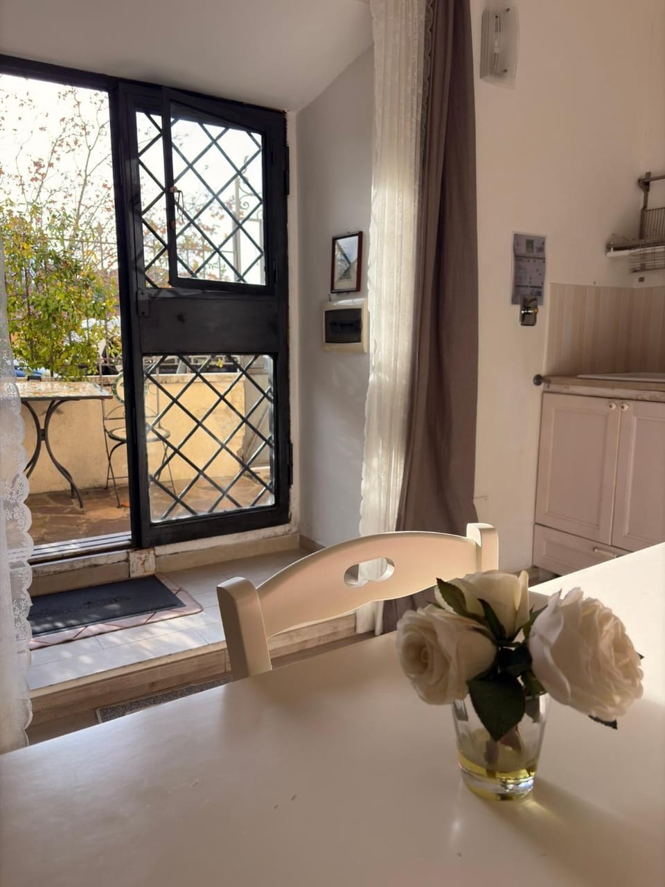 Facade/entrance, Kitchen or kitchenette