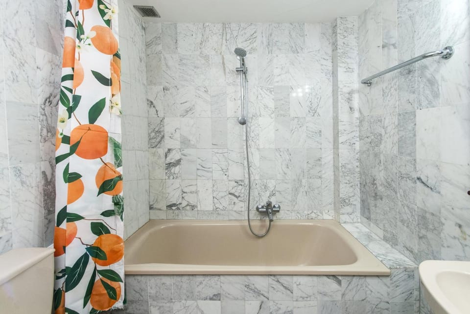 Bathroom, Bath