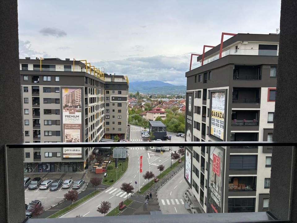 Property building, Day, Neighbourhood, Street view, Location