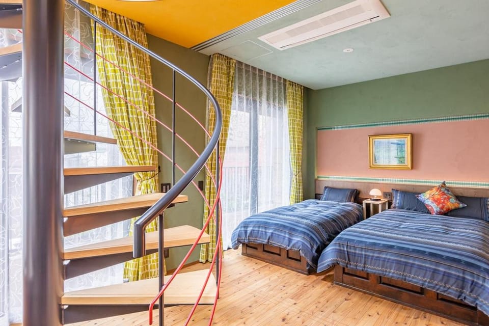 Smith Oasis Waterfall Retreat - Private Villa for 17 Guests Villa in Osaka