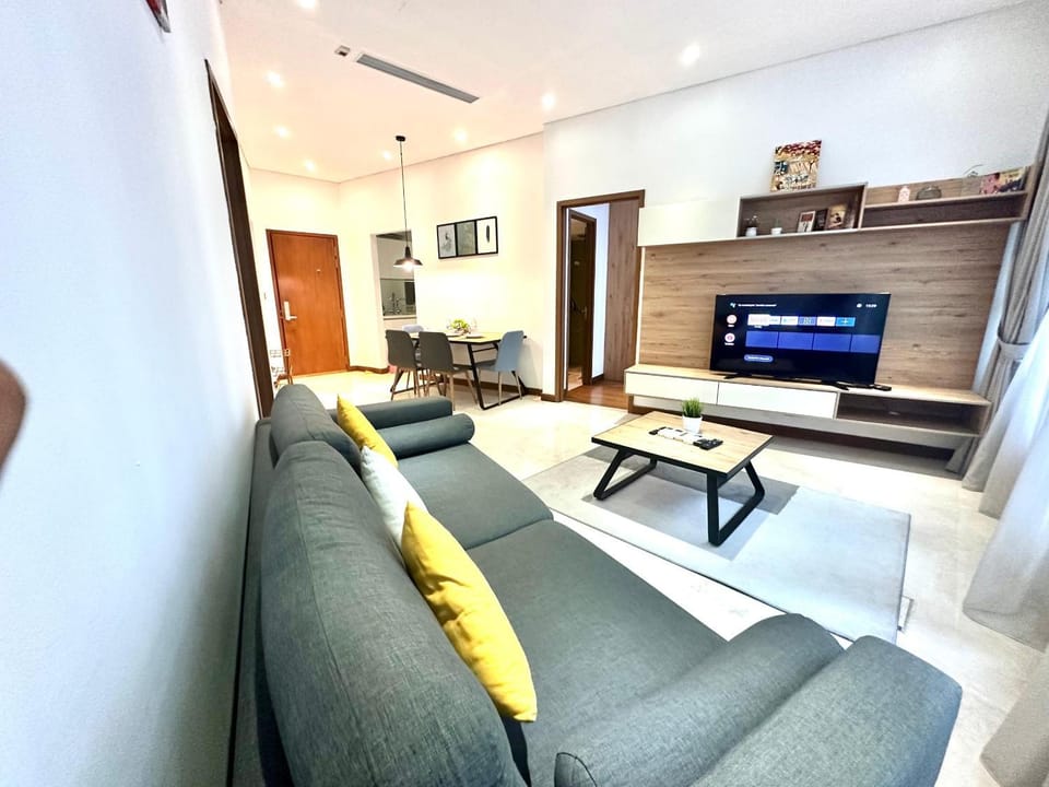 Communal lounge/ TV room, TV and multimedia, Living room, Seating area, Evening entertainment, air conditioner