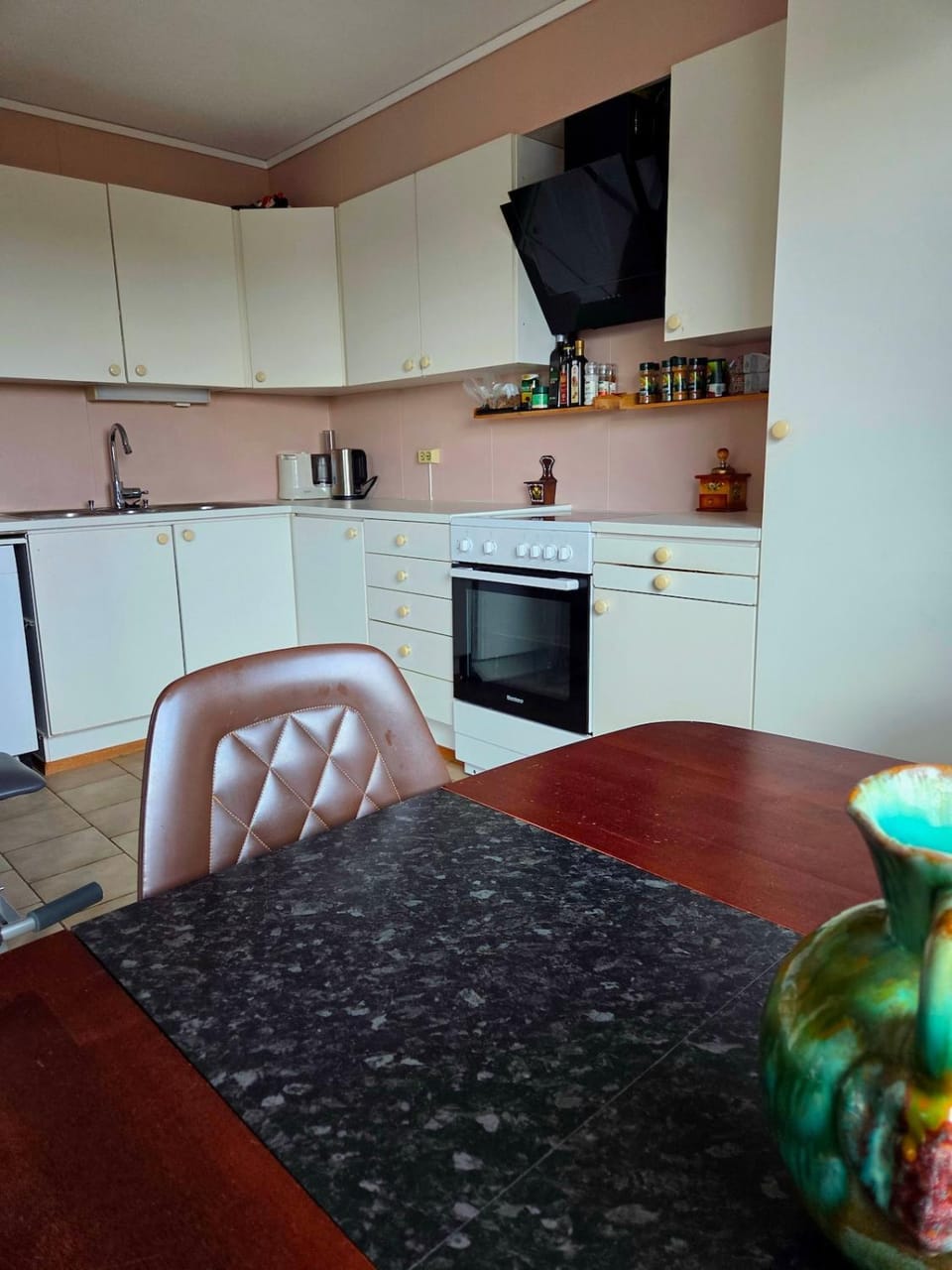 Romslig 4,Etg med stor terrasse, utsikt, parkering Apartment in Viken, Norway