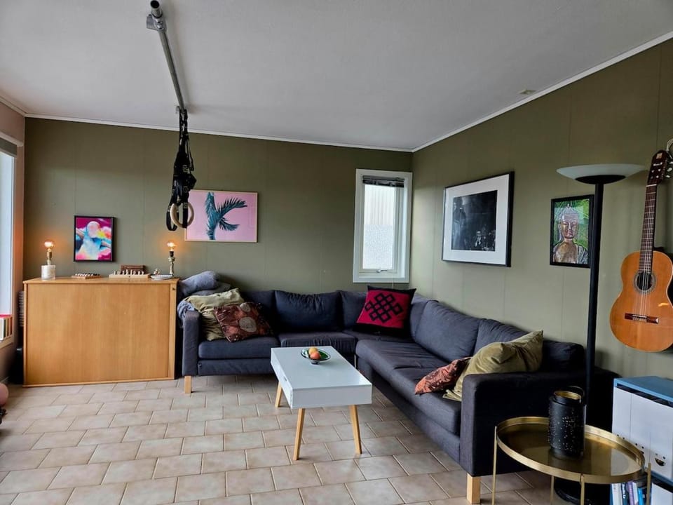 Romslig 4,Etg med stor terrasse, utsikt, parkering Apartment in Viken, Norway