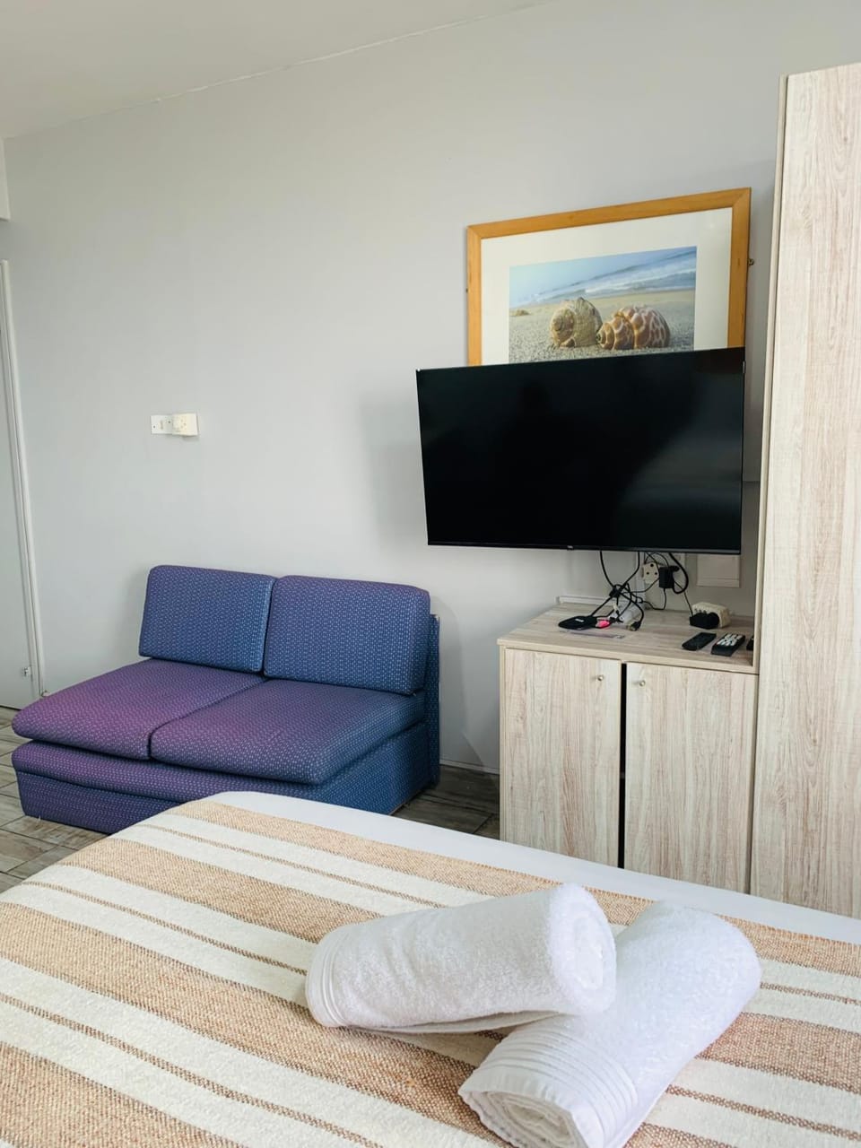 Communal lounge/ TV room, Living room