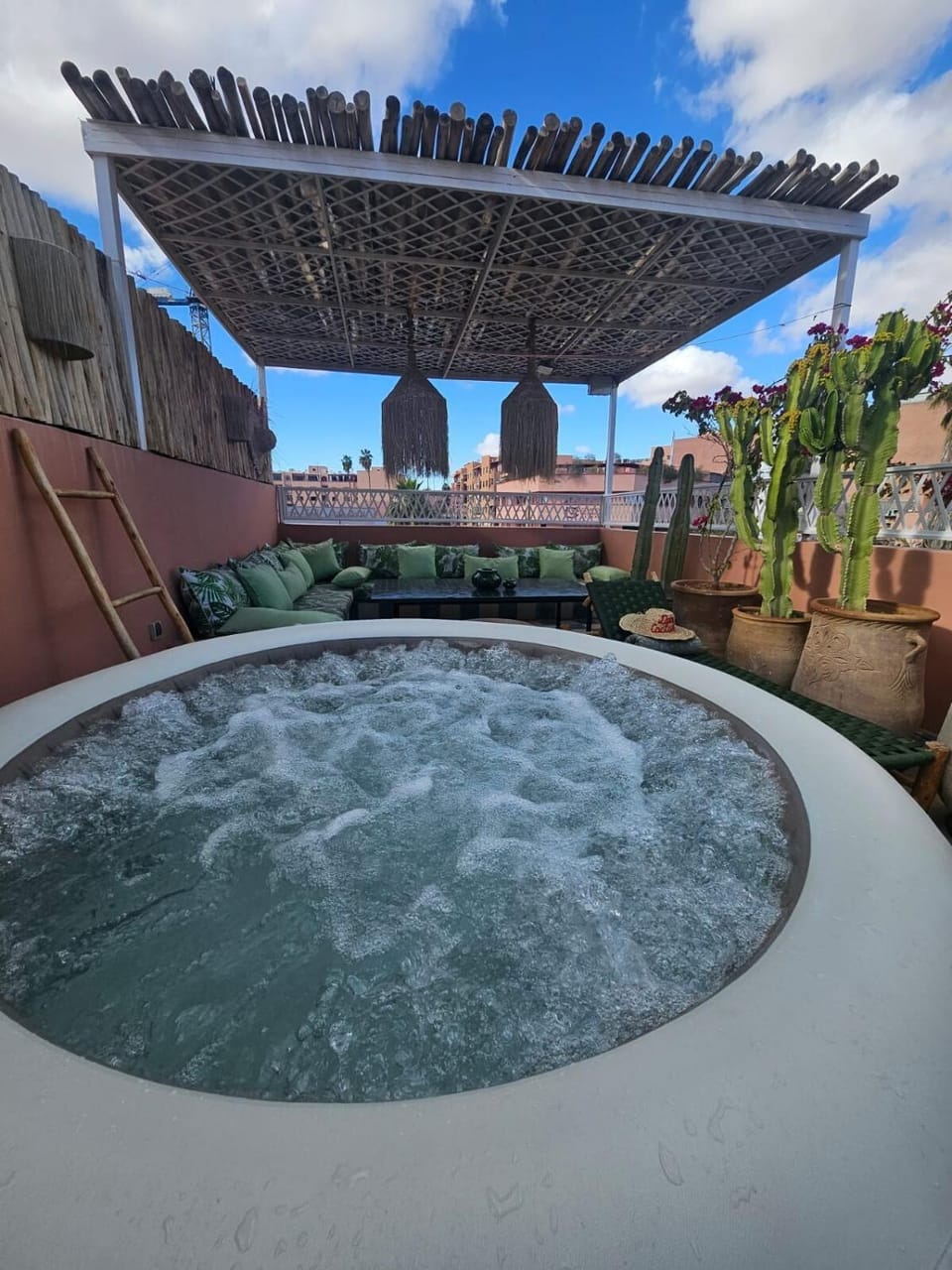 Dar Cactus - Private House Design - Rooftop Jacuzzi House in Marrakesh