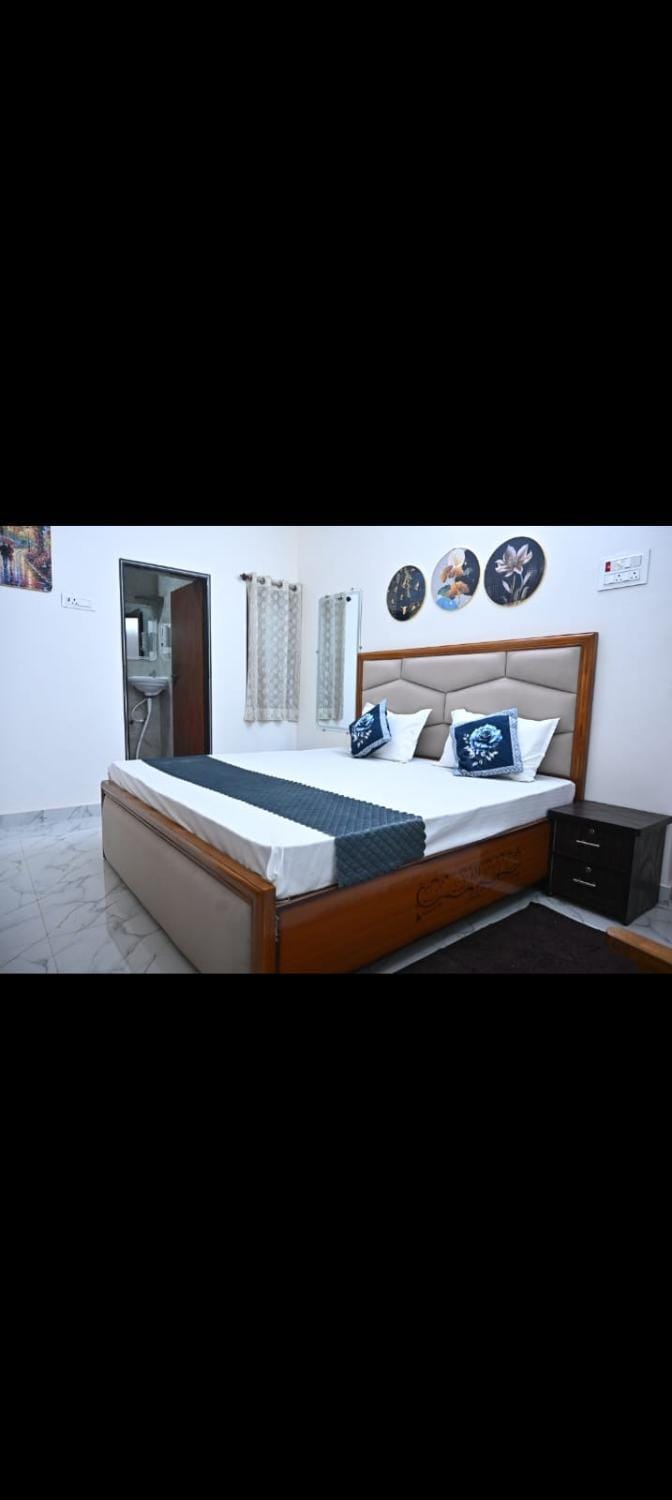 Shree Jii Kunj Home Stay Vacation rental in Varanasi
