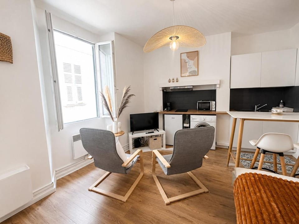 Renovated & Stylish Studio in Old town Apartment in Nice