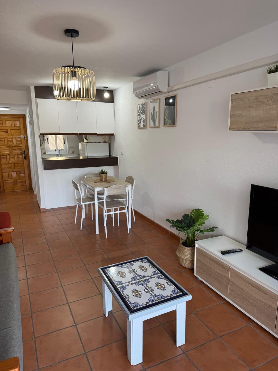 ESTUPENDO APARTAMENTO CÉNTRICO EN PRIMERA LINEA DE PLAYA CON VISTAS AL CASTILLO Y AIRE ACONDICiONADO Apartment in Peniscola