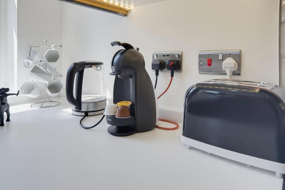 Modern Cardiff City Centre Apartments - Free Parking! Apartment in Cardiff