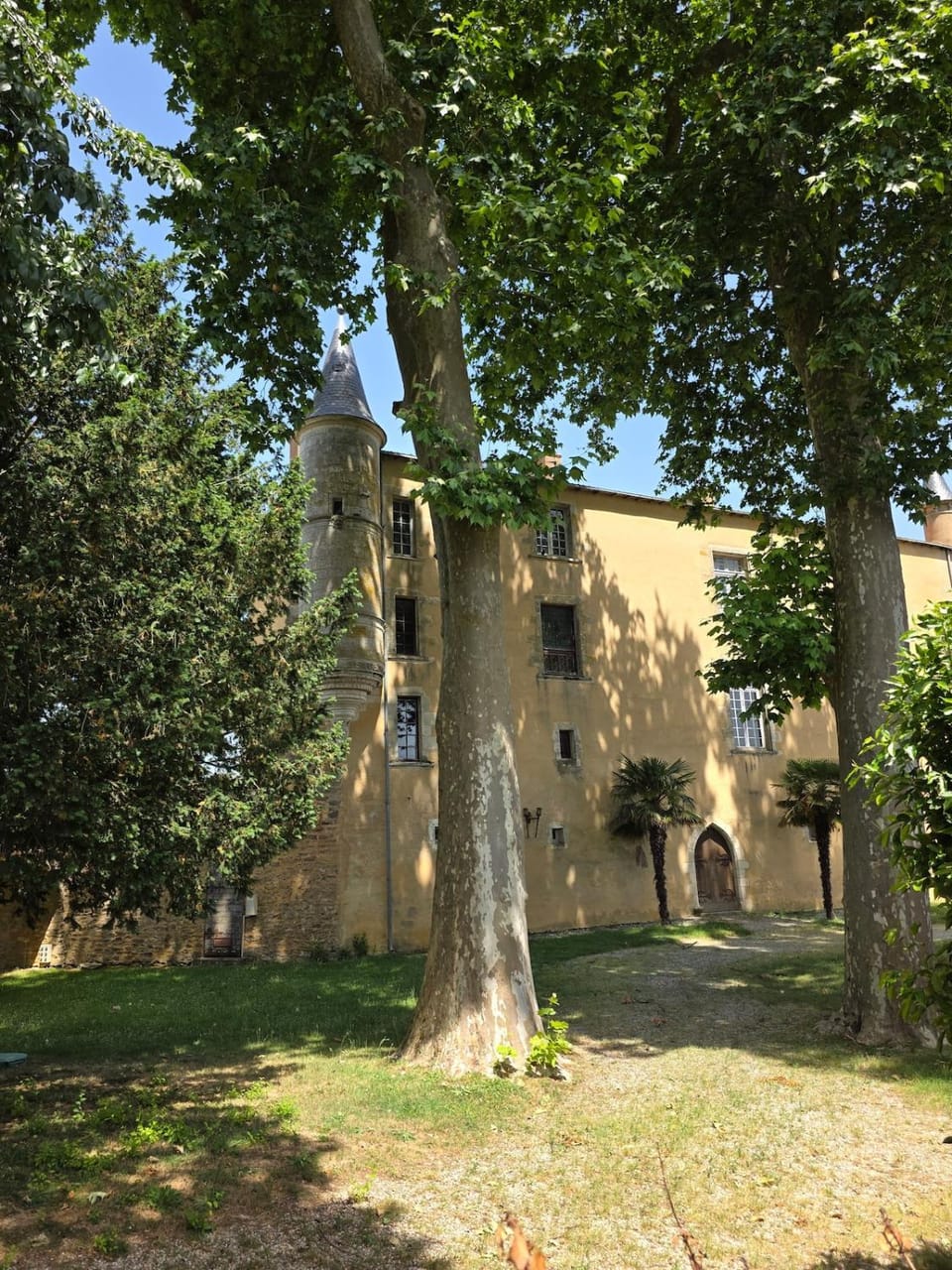 Ô Fil du Lay Maison de Charme entre Château et Église dans impasse au Calme Villa in Pays de la Loire