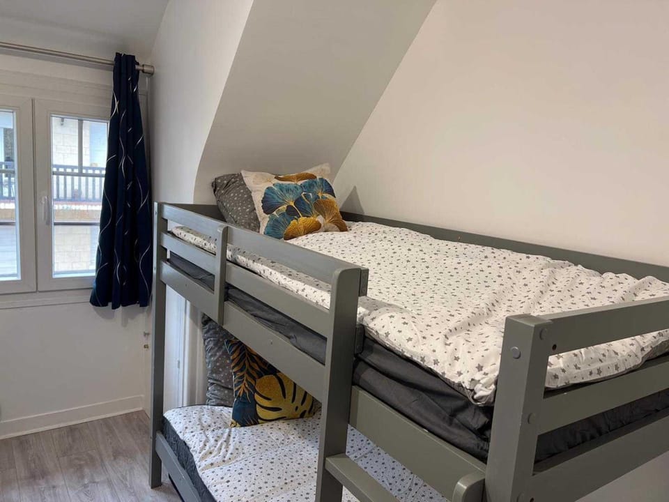 bunk bed