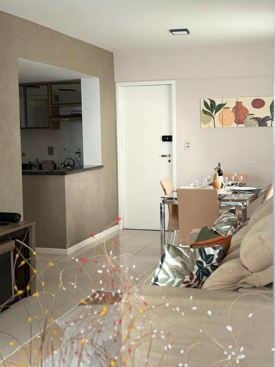 Living room, Dining area