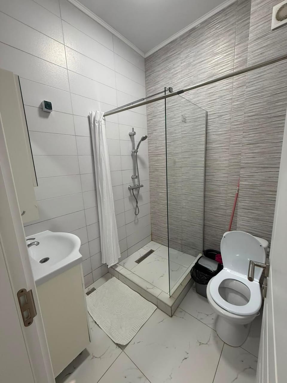 Shower, Toilet, Bathroom