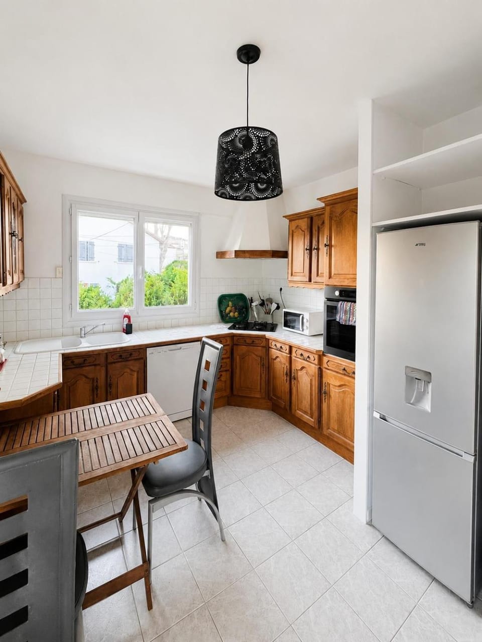 Kitchen or kitchenette, Dining area, dishwasher, oven, stove