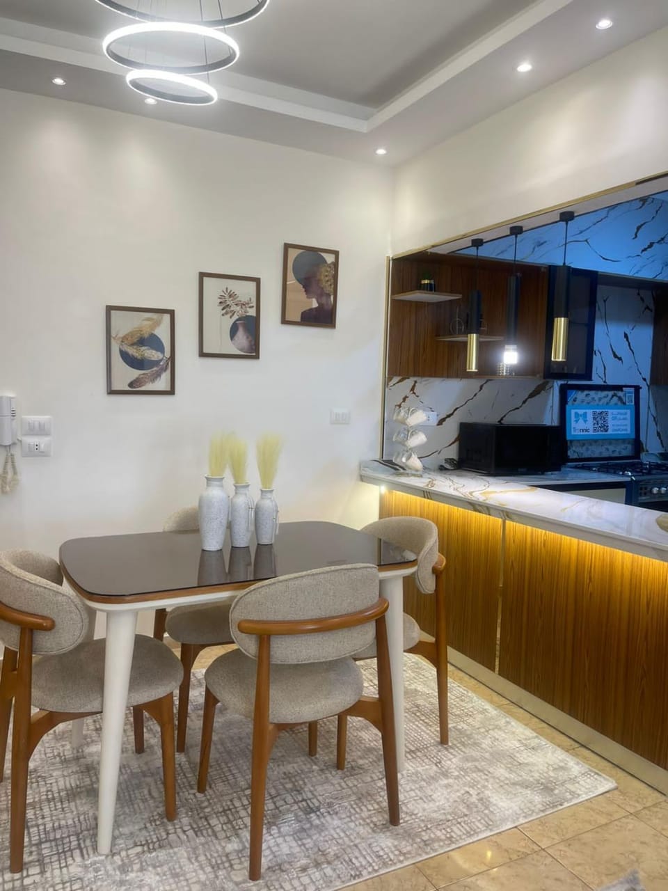 شقه مفروشه فرش فندقي في كمبوند روضه زايد Apartment in Egypt