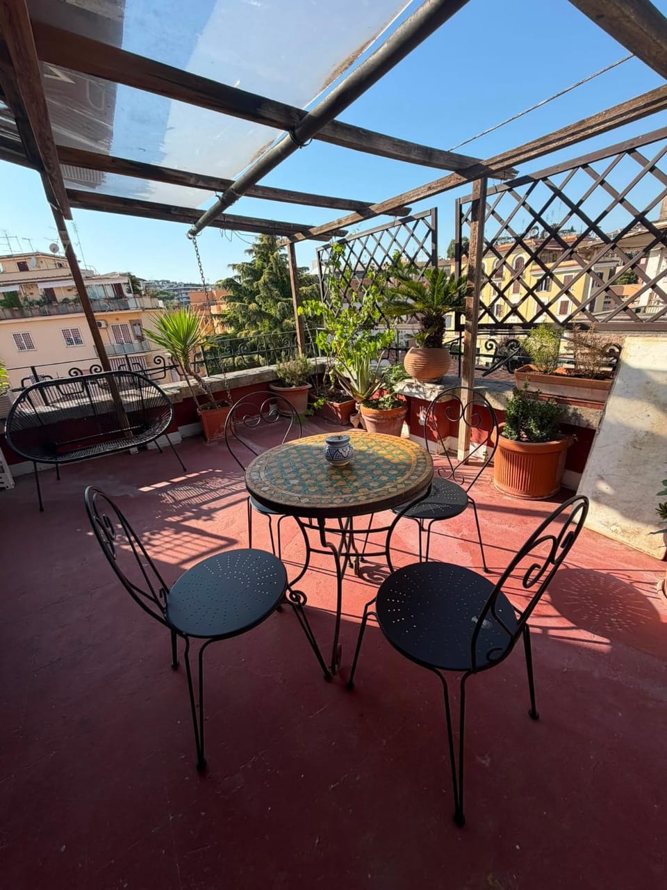 View (from property/room), Balcony/Terrace, Dining area